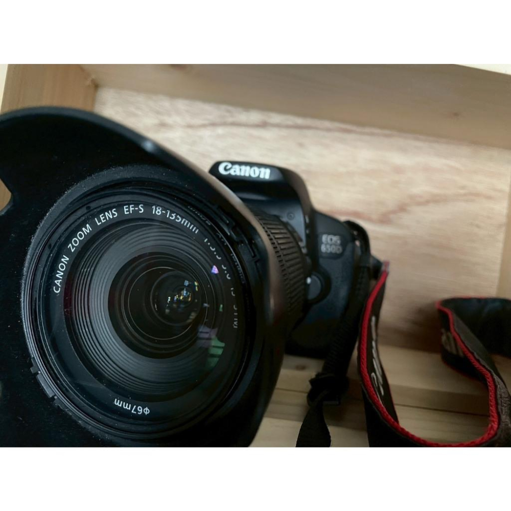 【二手單眼相機】Canon EOS650D+18-135mm鏡頭組+相機電腦背包+手提包+保護包+原廠電池+充電器等-細節圖5