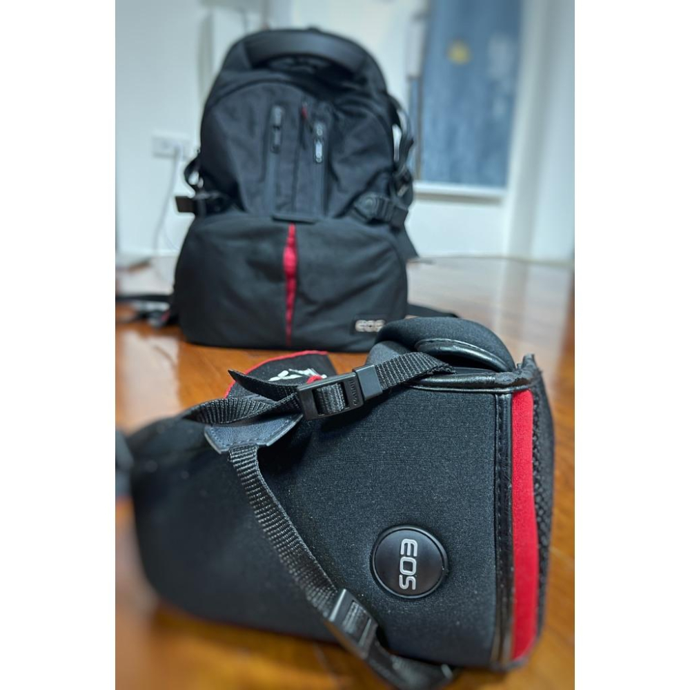 【二手單眼相機】Canon EOS650D+18-135mm鏡頭組+相機電腦背包+手提包+保護包+原廠電池+充電器等-細節圖7