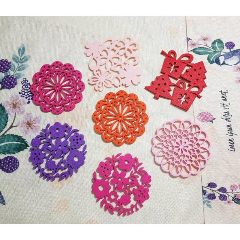 🌈台灣現貨🇹🇼《🥰暖心柑仔店》ins風 櫻花粉 牡丹紅 禮物 繁花吸水杯墊7款 不織布杯墊-細節圖4