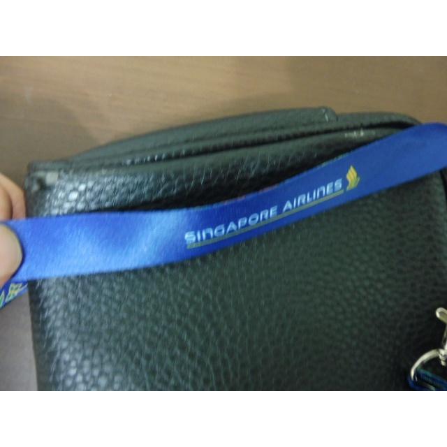 新加坡航空 新航 拉利克 Lalique 頭等艙過夜包+頸繩 過夜包 Singapore Airlines 航空紀念品-細節圖2