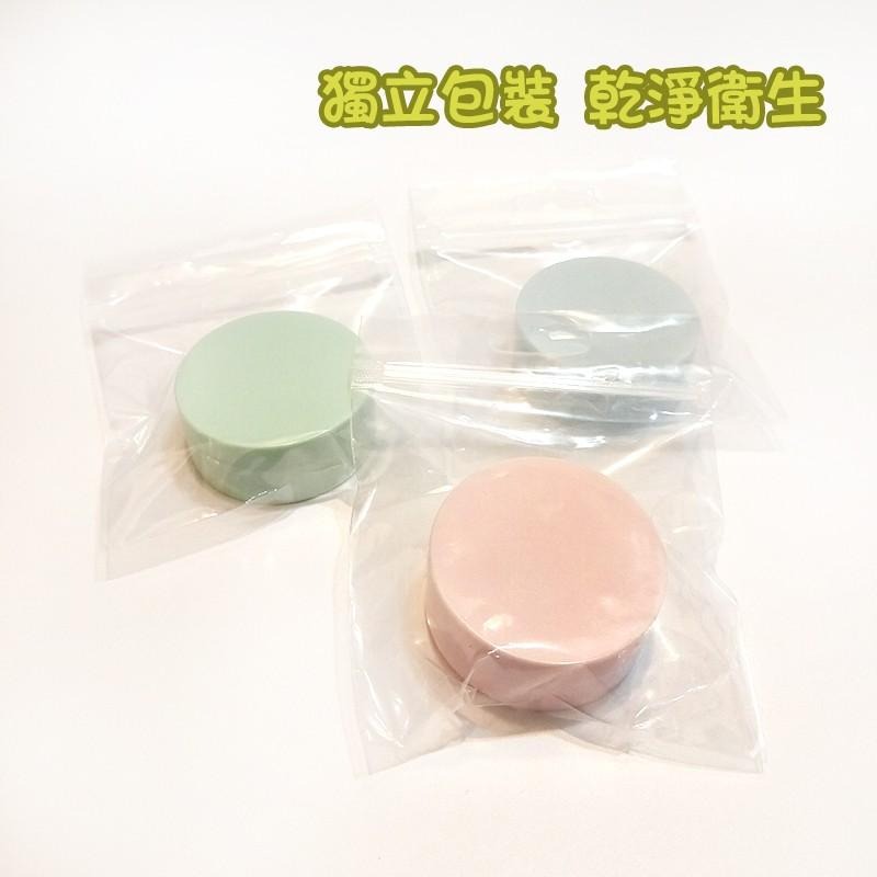 ●糖果色熱銷款!蜜粉散粉盒5g●粉色綠色藍色含篩網超可愛 實拍 現貨 分裝盒 攜帶方便 蜜粉盒 可加購粉撲 散粉盒 首飾-細節圖6