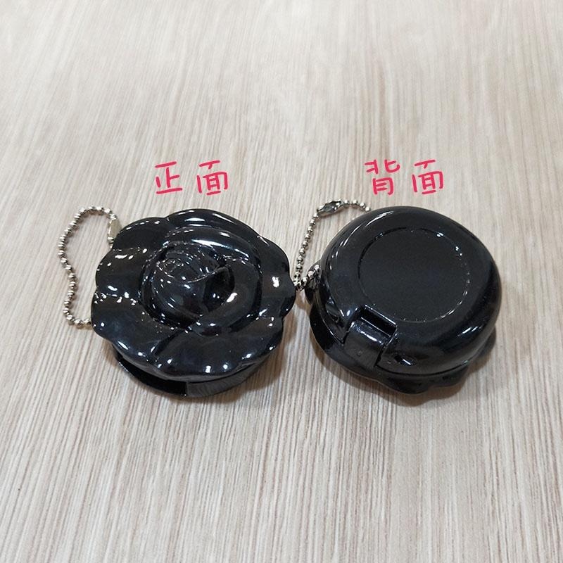 ●新品!!高質感單格黑色玫瑰造型掀蓋式附鏡子口紅攜帶分裝盒●帶鏡口紅盤/攜帶工具/收納盒 壓盤 空盒 圓珠鍊可當鑰匙圈-細節圖6