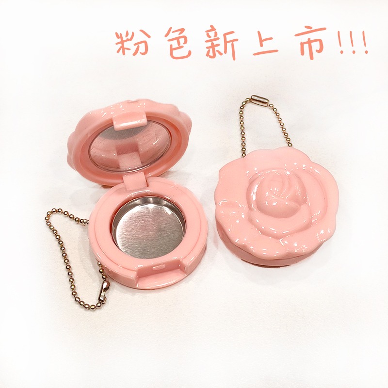 ●粉色新上市!!高質感單格黑色玫瑰造型掀蓋式附鏡子口紅攜帶分裝盒●帶鏡口紅盤/攜帶工具/收納盒 空盒 圓珠鍊可當鑰匙圈-細節圖7