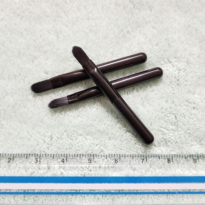 ●獨家迷你唇刷!!黑色不帶蓋彈性刷毛唇筆/眼線膠筆●收納方便唇刷/化妝包收納用 筆刷 眼褶刷 多用途 化妝刷 攜帶型-細節圖4