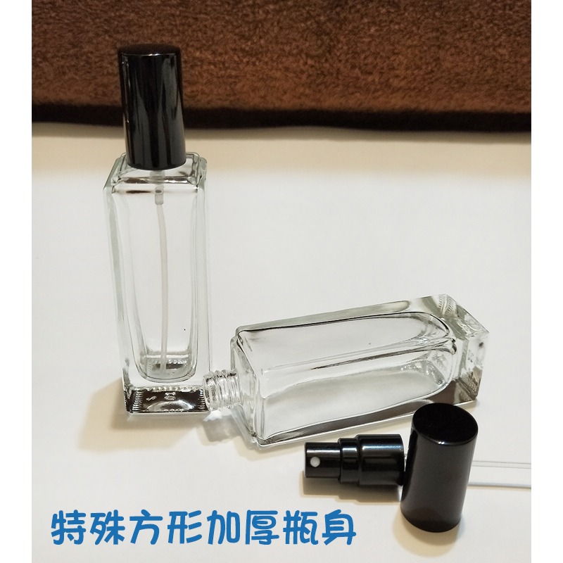 ●熱銷!方形玻璃噴霧30ml透明香水空瓶●不變質 黑色細緻噴頭 玻璃瓶附蓋子~防疫噴瓶液體分裝空罐 小香 香水瓶 噴瓶-細節圖3