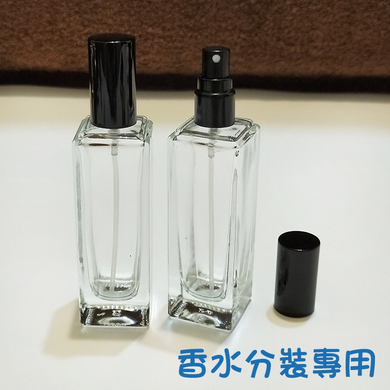 ●熱銷!方形玻璃噴霧30ml透明香水空瓶●不變質 黑色細緻噴頭 玻璃瓶附蓋子~防疫噴瓶液體分裝空罐 小香 香水瓶 噴瓶-細節圖5