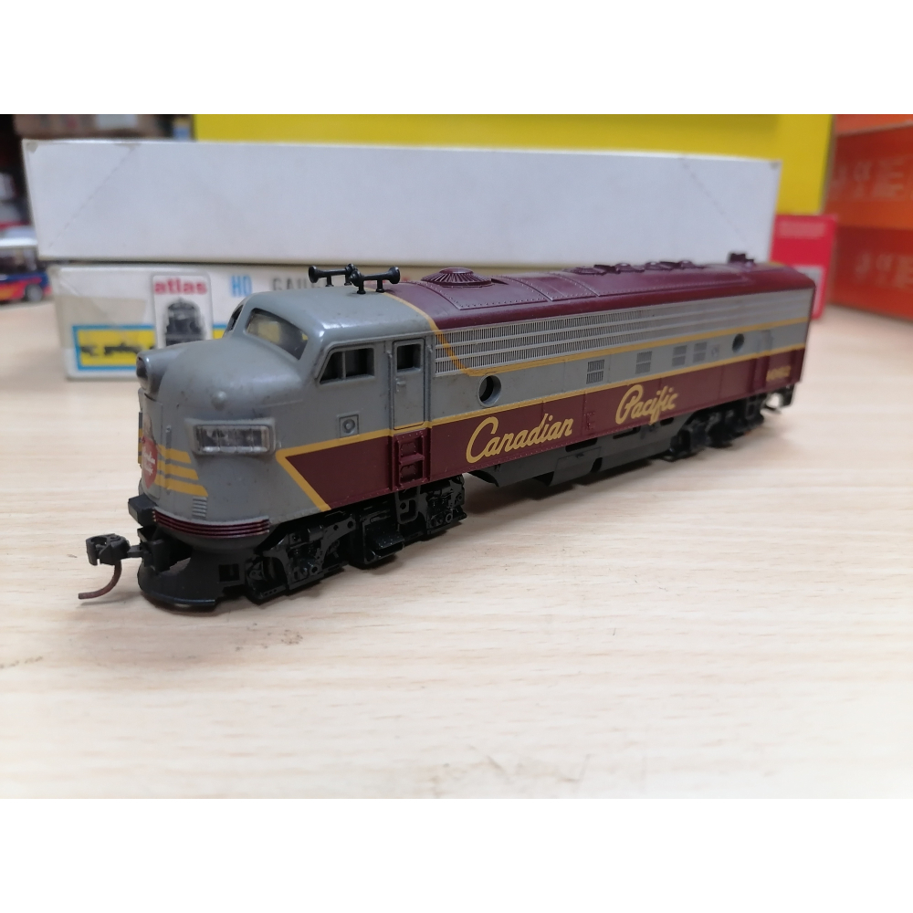HO規 ATLAS #8308 CP塗裝 FP-7動力車頭 DC版-細節圖4