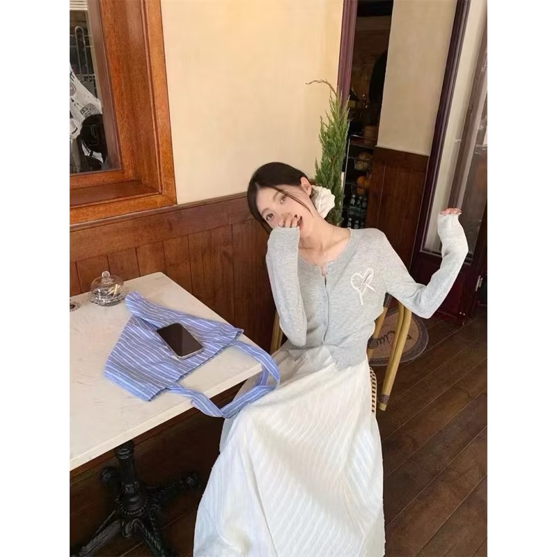 𝙍𝙪𝙡𝙖🎀韓系 現貨 甜美蝴蝶結針織衫+氣質吊帶洋裝套裝330399-細節圖7