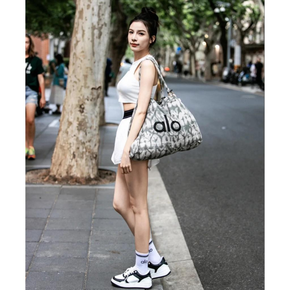 【LUNA-K】alo 時尚流行運動休閒扎染帆布包＊68x36x16cm。B51001-細節圖2