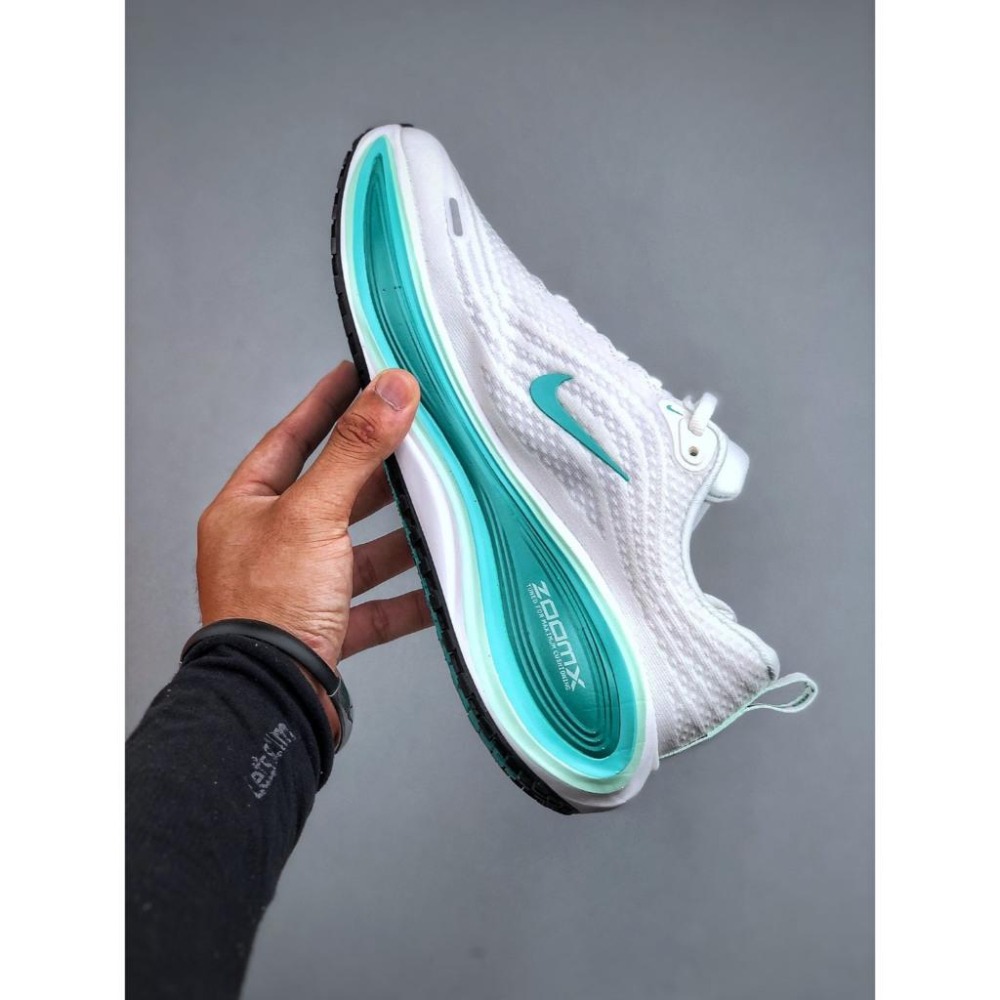 【LUNA-K】Nike Vomero Plus Run 舒適緩震運動慢跑鞋＊US 5.5~12。A50920-細節圖2
