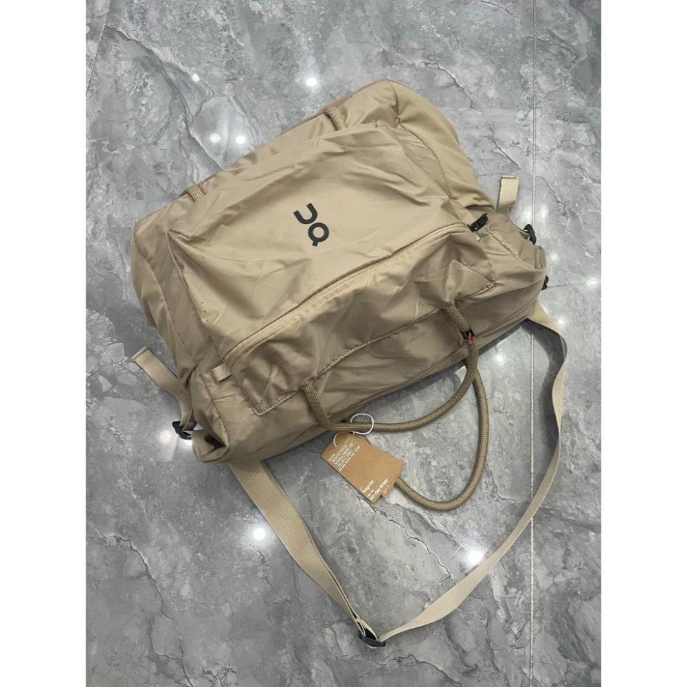 【LUNA-K】On昂跑 Track Pack Lite系列 35L 斜背包 3色＊42x28x12cm。B51002-細節圖4