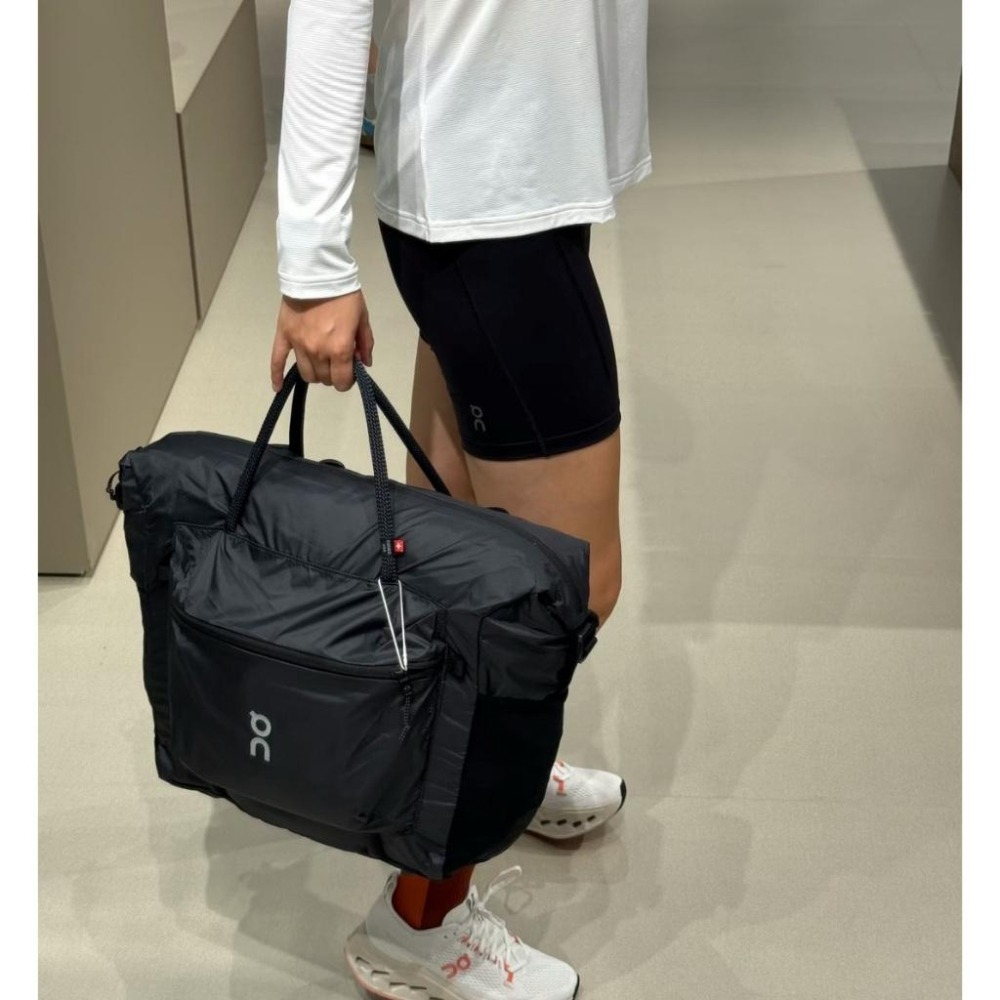 【LUNA-K】On昂跑 Track Pack Lite系列 35L 斜背包 3色＊42x28x12cm。B51002-細節圖7