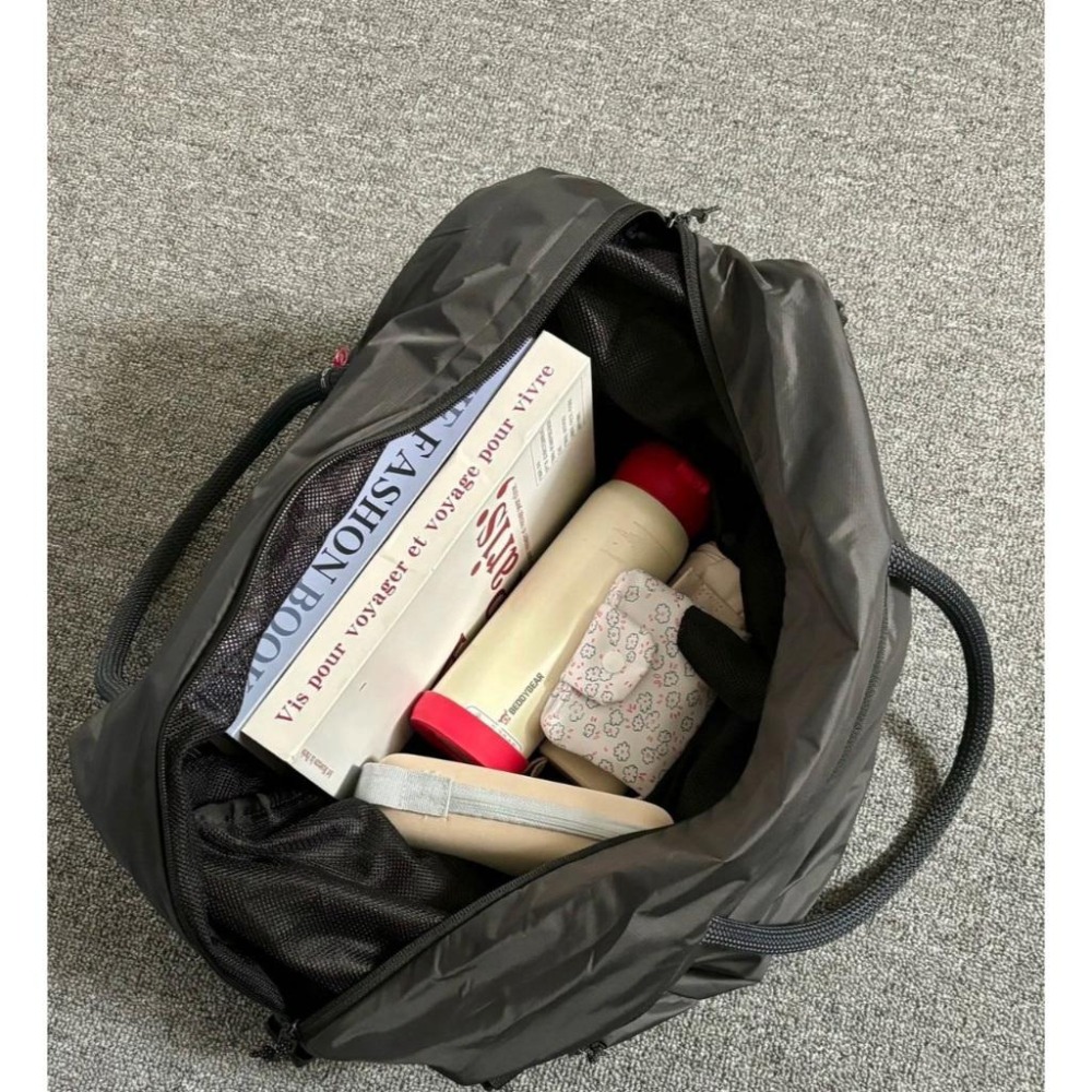 【LUNA-K】On昂跑 Track Pack Lite系列 35L 斜背包 3色＊42x28x12cm。B51002-細節圖9