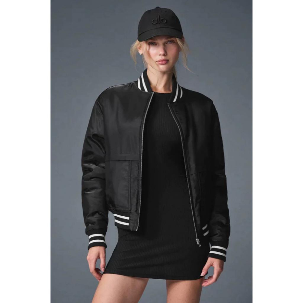 【LUNA-K】alo yoga 25年新款圓領長袖中性風飛行夾克 黑色 酒紅 ＊S-XL。C50924-細節圖4