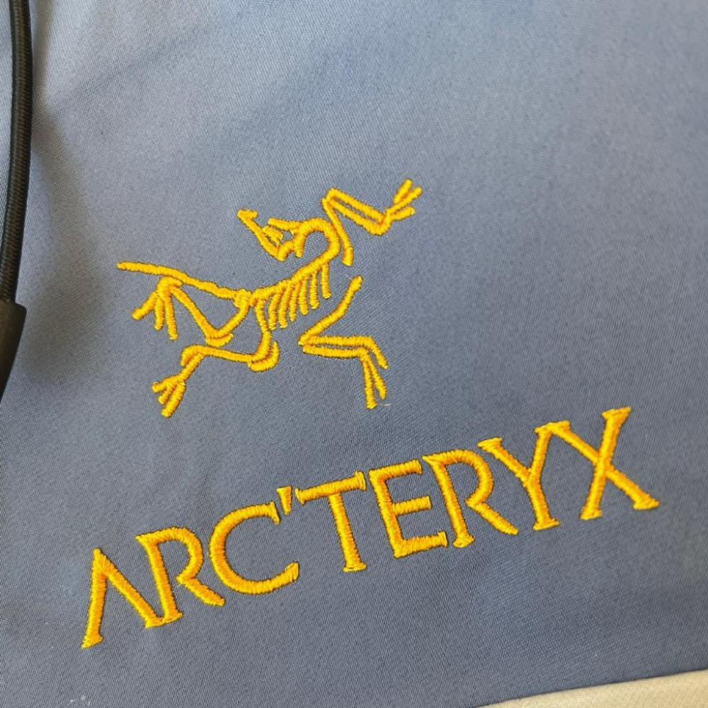 【LUNA-K】ARC＇TERYX 25年蛇年限定款防水防風衝鋒外套＊S-2XL。C50812-細節圖5