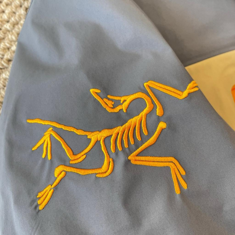 【LUNA-K】ARC＇TERYX 25年蛇年限定款防水防風衝鋒外套＊S-2XL。C50812-細節圖6