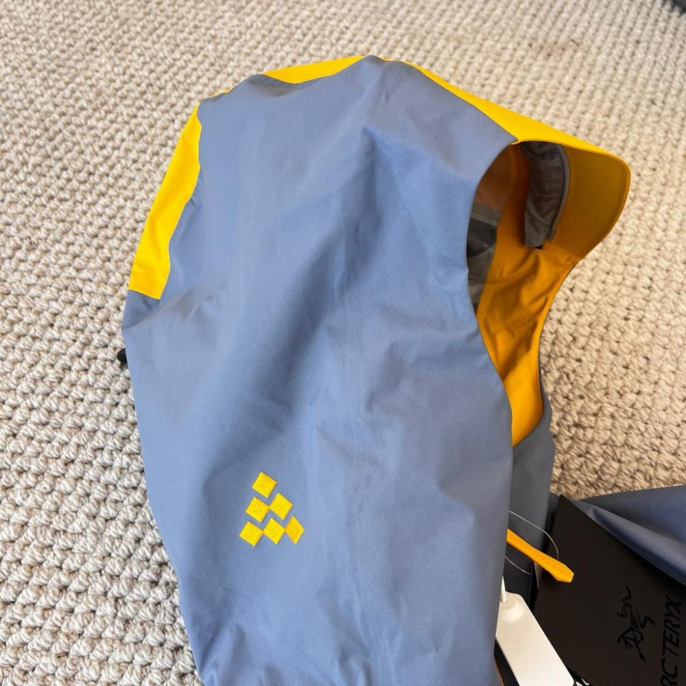 【LUNA-K】ARC＇TERYX 25年蛇年限定款防水防風衝鋒外套＊S-2XL。C50812-細節圖8