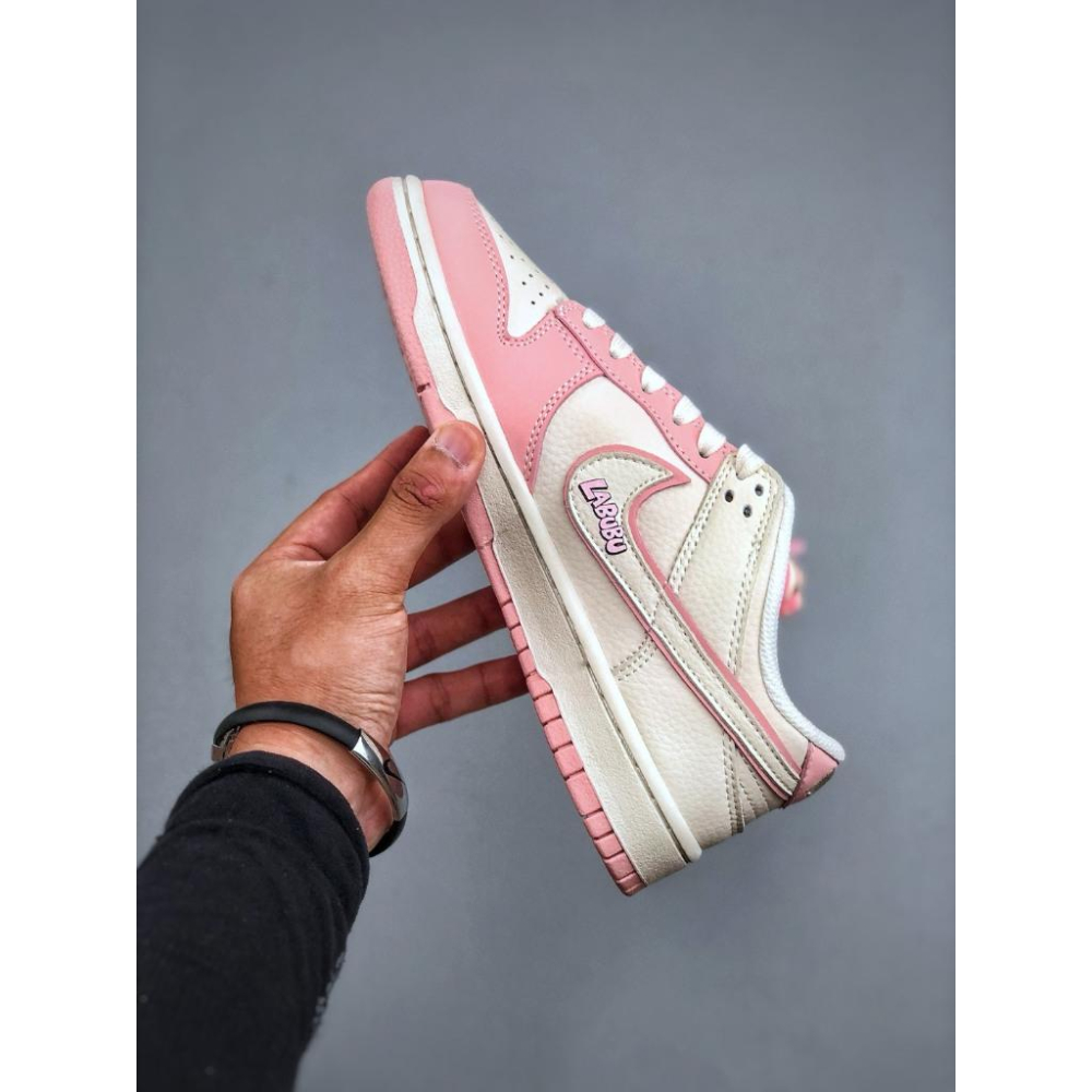 【LUNA-K】Nike  Dunk Low Retro LABUBU塗鴉休閒運動板鞋＊US 5.5~11。A50805-細節圖2