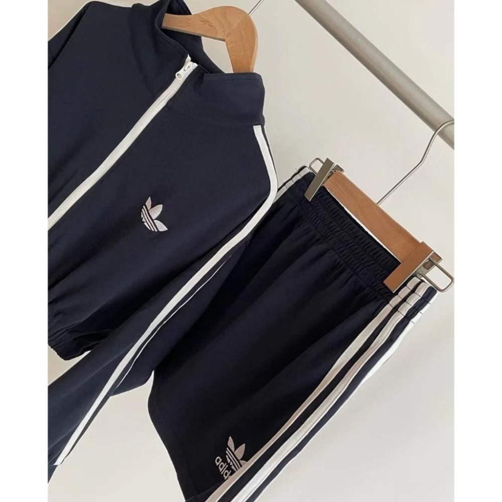 【LUNA-K】adidas 25年秋季新款潮流時尚三葉草運動外套+短裙套裝 ＊S-XL。C50912-細節圖5