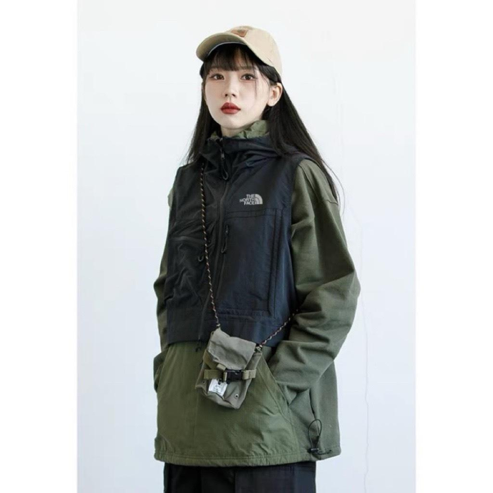 【LUNA-K】THE NORTH FACE 薄款雙拉鍊機能連帽背心 黑色＊M-XL。C50415-細節圖2