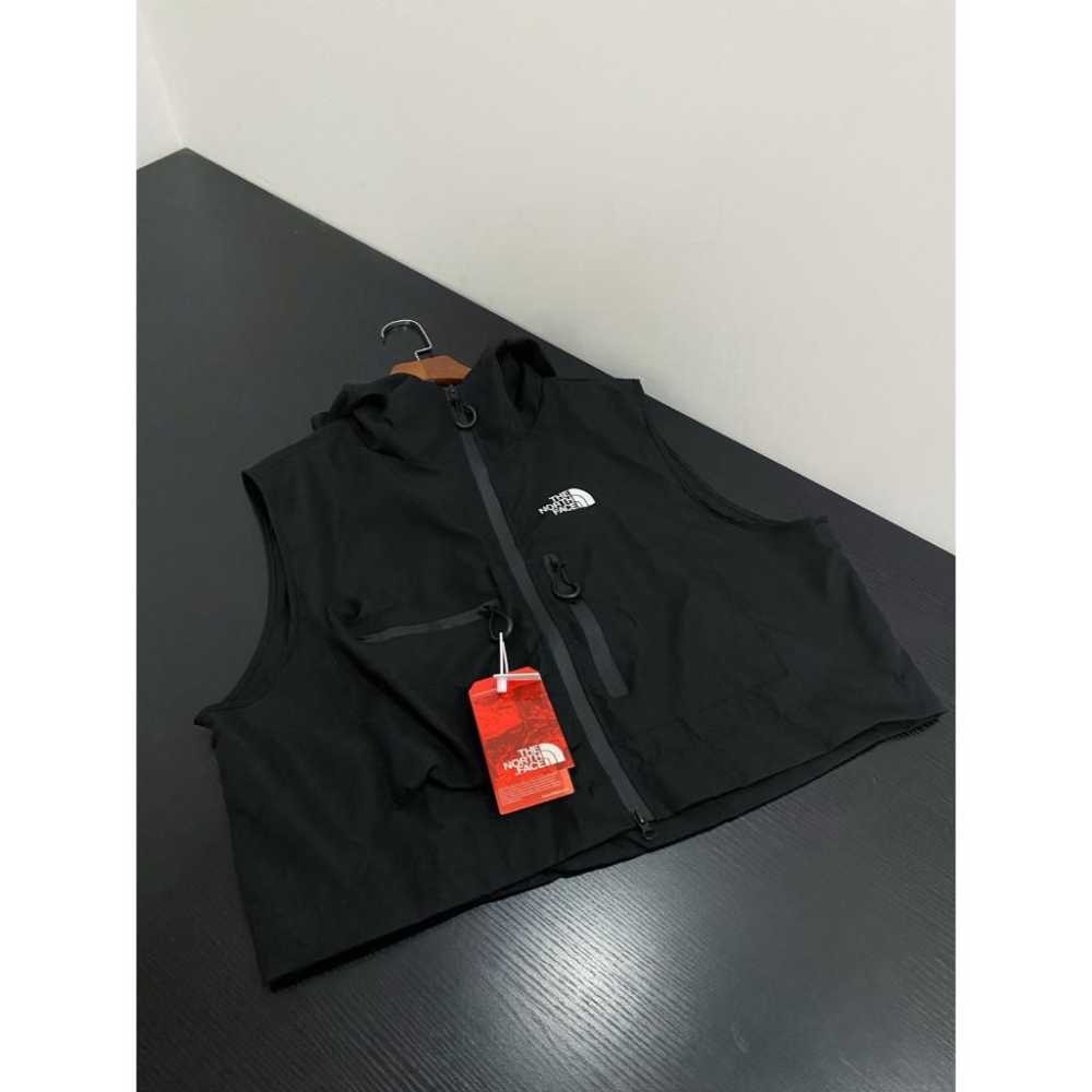 【LUNA-K】THE NORTH FACE 薄款雙拉鍊機能連帽背心 黑色＊M-XL。C50415-細節圖3