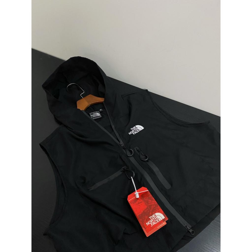 【LUNA-K】THE NORTH FACE 薄款雙拉鍊機能連帽背心 黑色＊M-XL。C50415-細節圖4