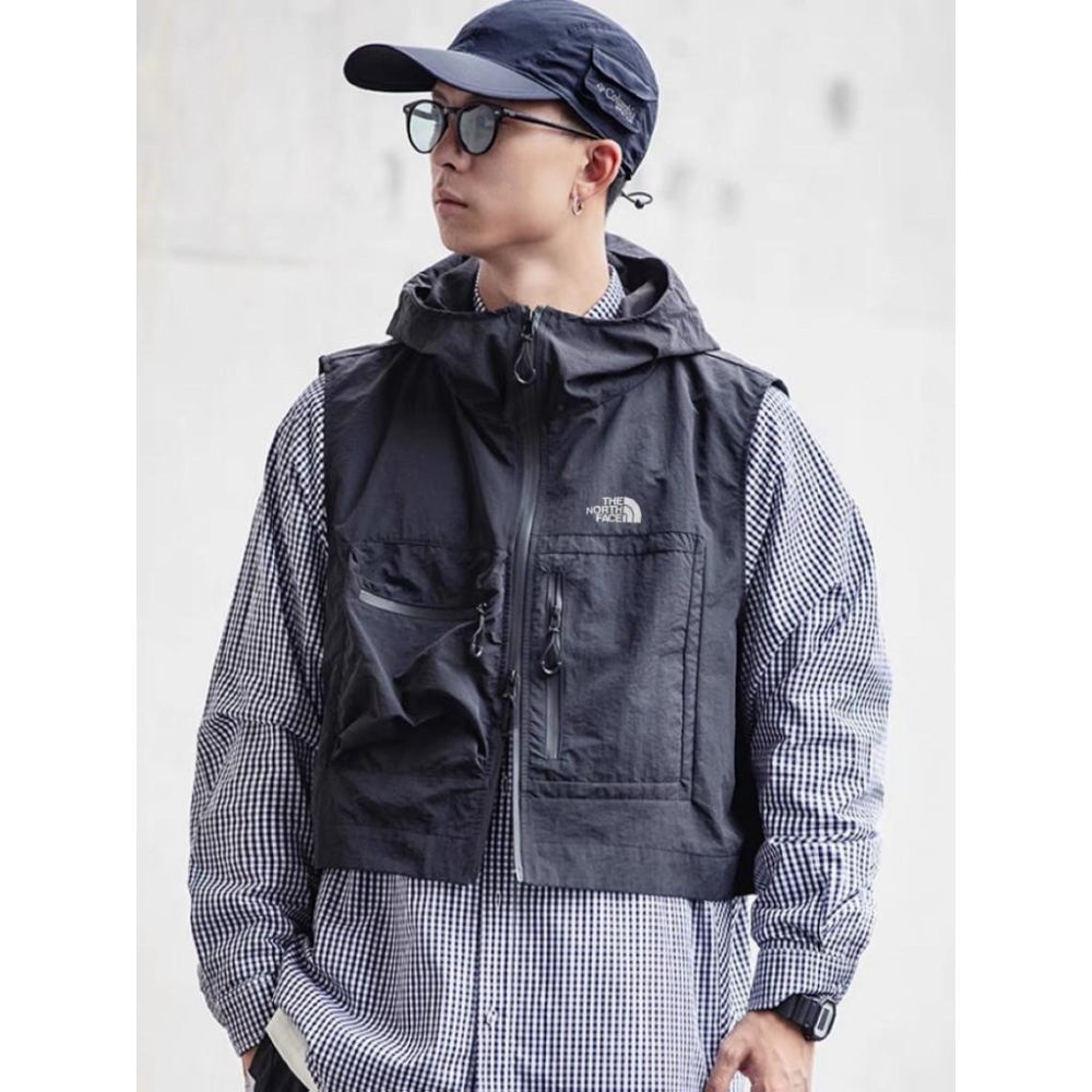 【LUNA-K】THE NORTH FACE 薄款雙拉鍊機能連帽背心 黑色＊M-XL。C50415-細節圖6