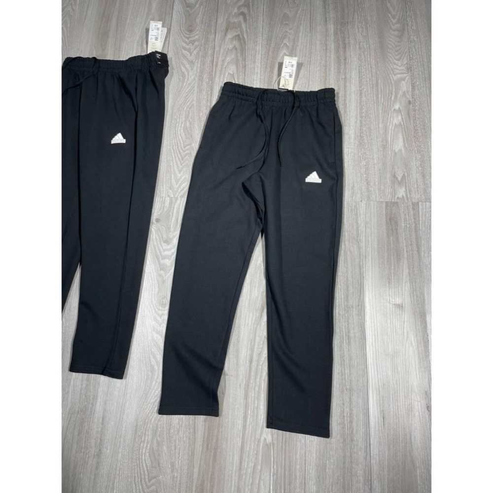 【LUNA-K】adidas 25新款空氣棉立體壓膠LOGO運動長褲 黑色＊M-2XL。D51002-細節圖5