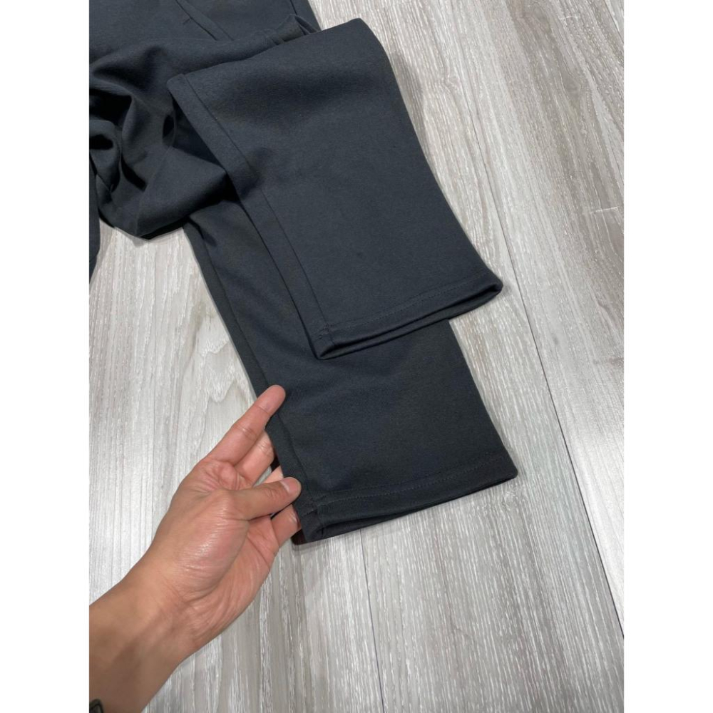 【LUNA-K】adidas 25新款空氣棉立體壓膠LOGO運動長褲 黑色＊M-2XL。D51002-細節圖7