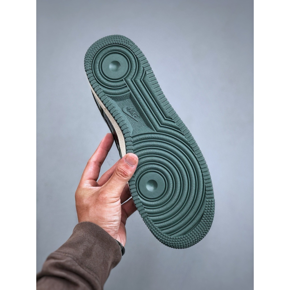 【LUNA-K】Nike Air Force 1 07 北臉聯名款軍綠漆皮休閒運動滑板鞋＊US 5.5~11。A5110-細節圖8