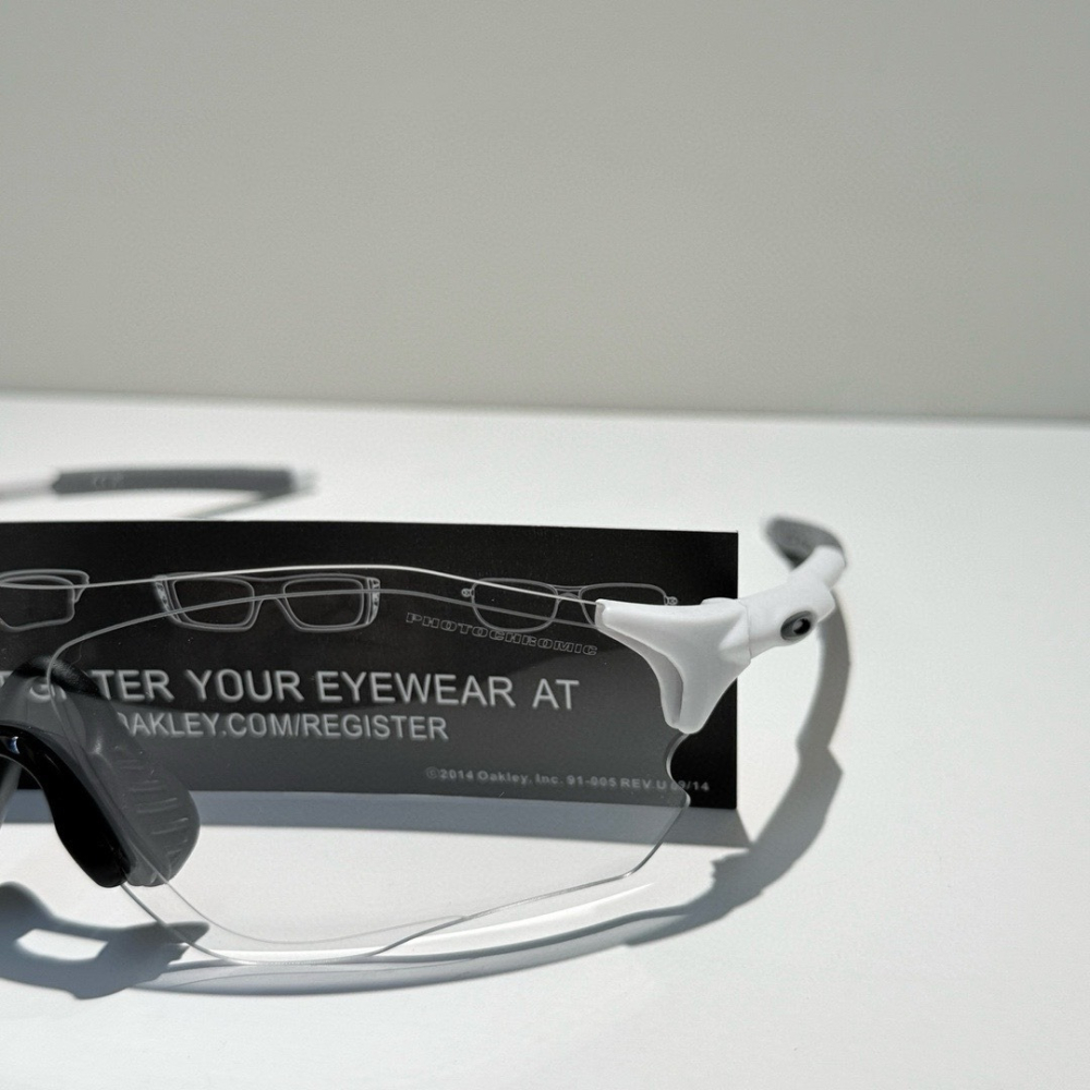 【LUNA-K】OAKLEY 歐克利 9313 零重力全天候變色防風戶外鏡。E60303-細節圖6