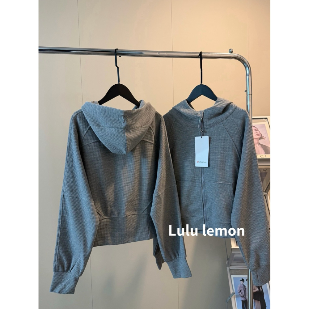 【LUNA-K】Lululemon 秋季限定款灰色刺繡短版外套＊S-L。C60909-細節圖2