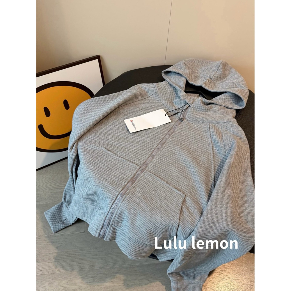 【LUNA-K】Lululemon 秋季限定款灰色刺繡短版外套＊S-L。C60909-細節圖7