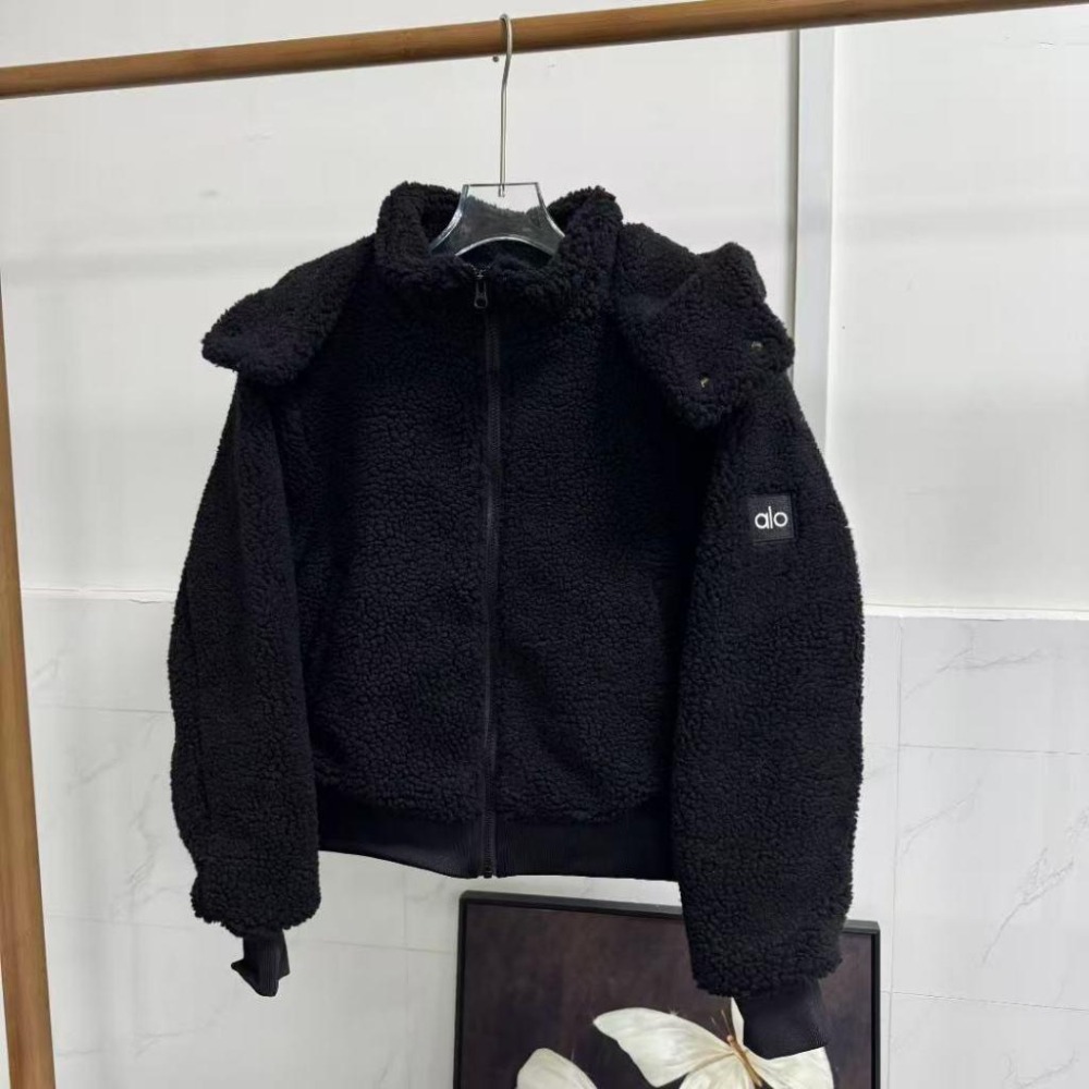 【玩衣櫥】alo yoga 秋冬刷毛絨外套 米白 黑 卡其＊S~L。51062A-細節圖8