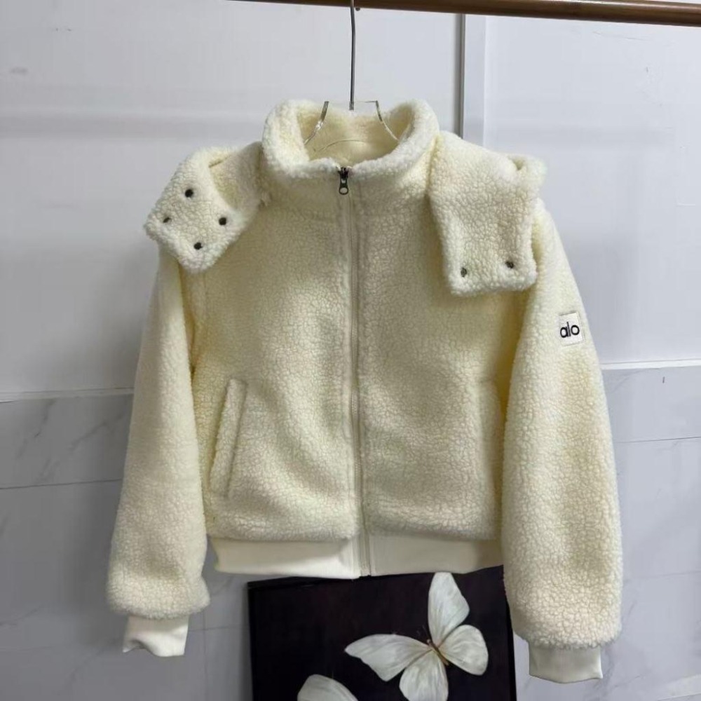【玩衣櫥】alo yoga 秋冬刷毛絨外套 米白 黑 卡其＊S~L。51062A-細節圖9