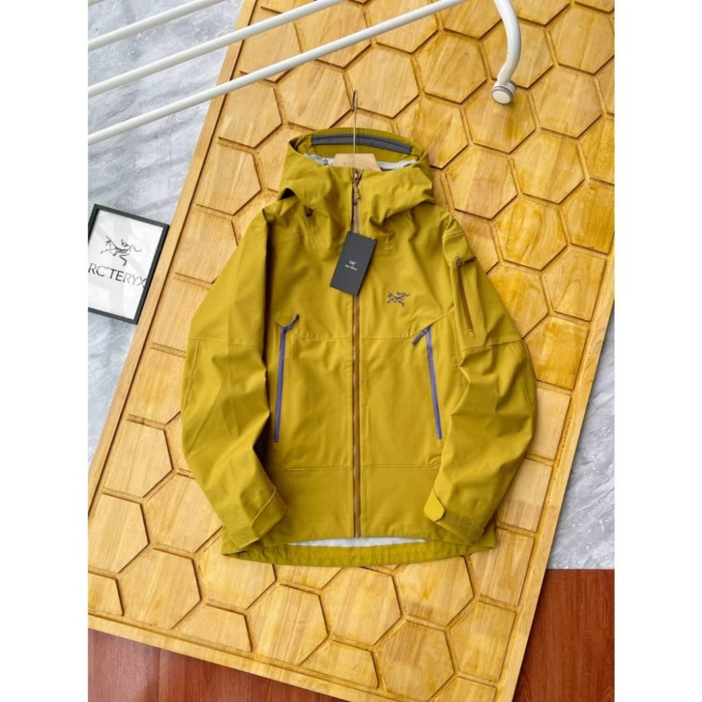 【玩衣櫥】Arc＇teryx SABRE JACKET 登山外套 白色 黑色 綠色 黃色＊S~2XL。50959A-細節圖9