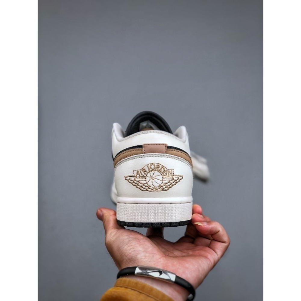 【玩衣櫥】AIR JORDAN 1 LOW 黑白金勾配色＊36~46。50882D-細節圖2