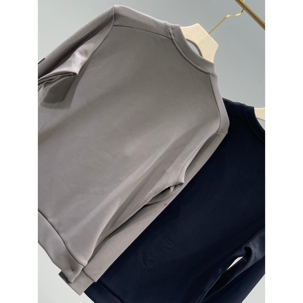 【玩衣櫥】DESCENTE 迪桑特 素面大學T恤 黑色 卡其＊L~4XL。50948A-細節圖3