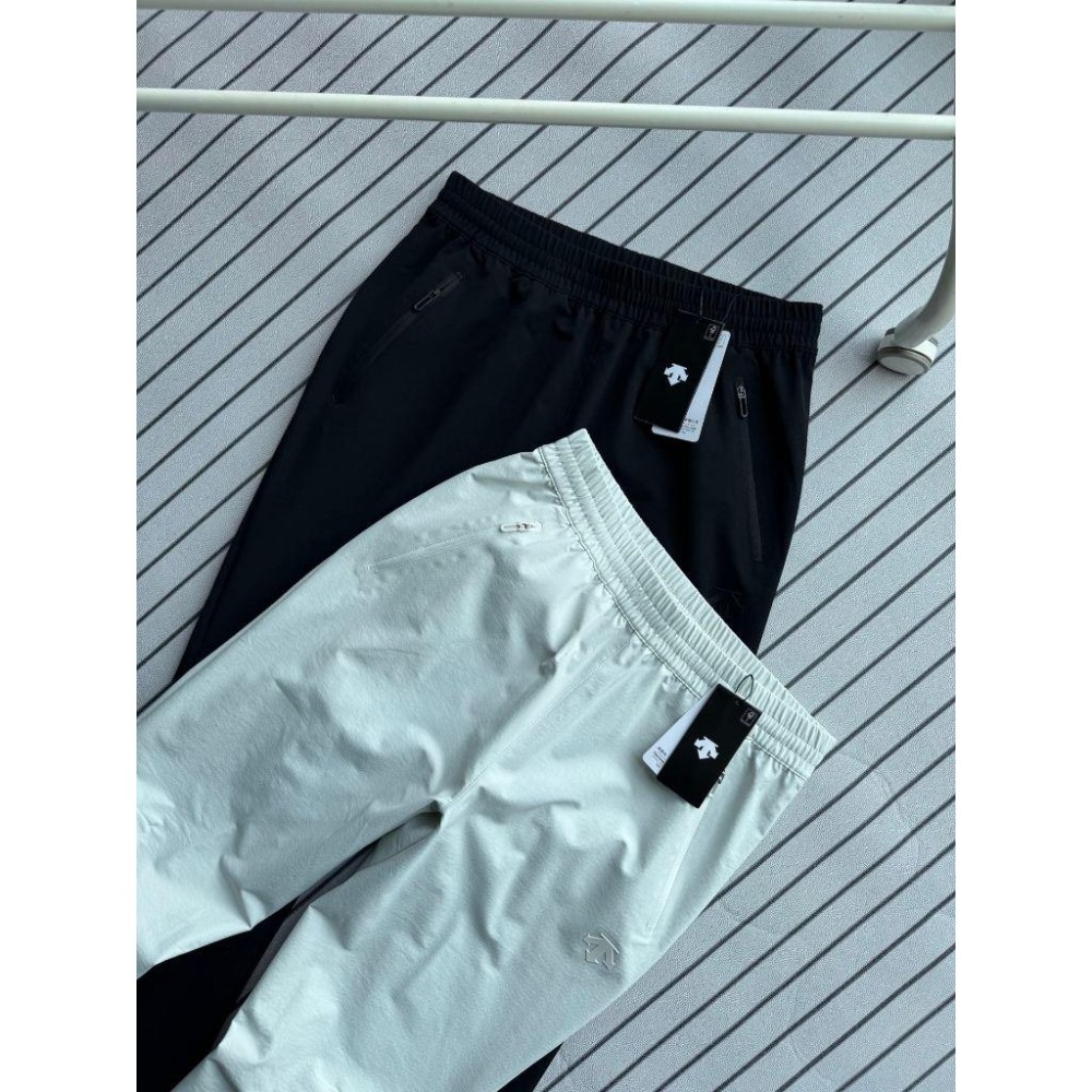 【玩衣櫥】DESCENTE 透氣防潑水運動長褲 黑色 灰色＊M~3XL。50993C-細節圖8