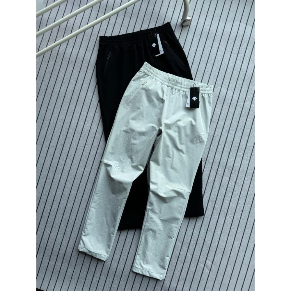 【玩衣櫥】DESCENTE 透氣防潑水運動長褲 黑色 灰色＊M~3XL。50993C-細節圖9