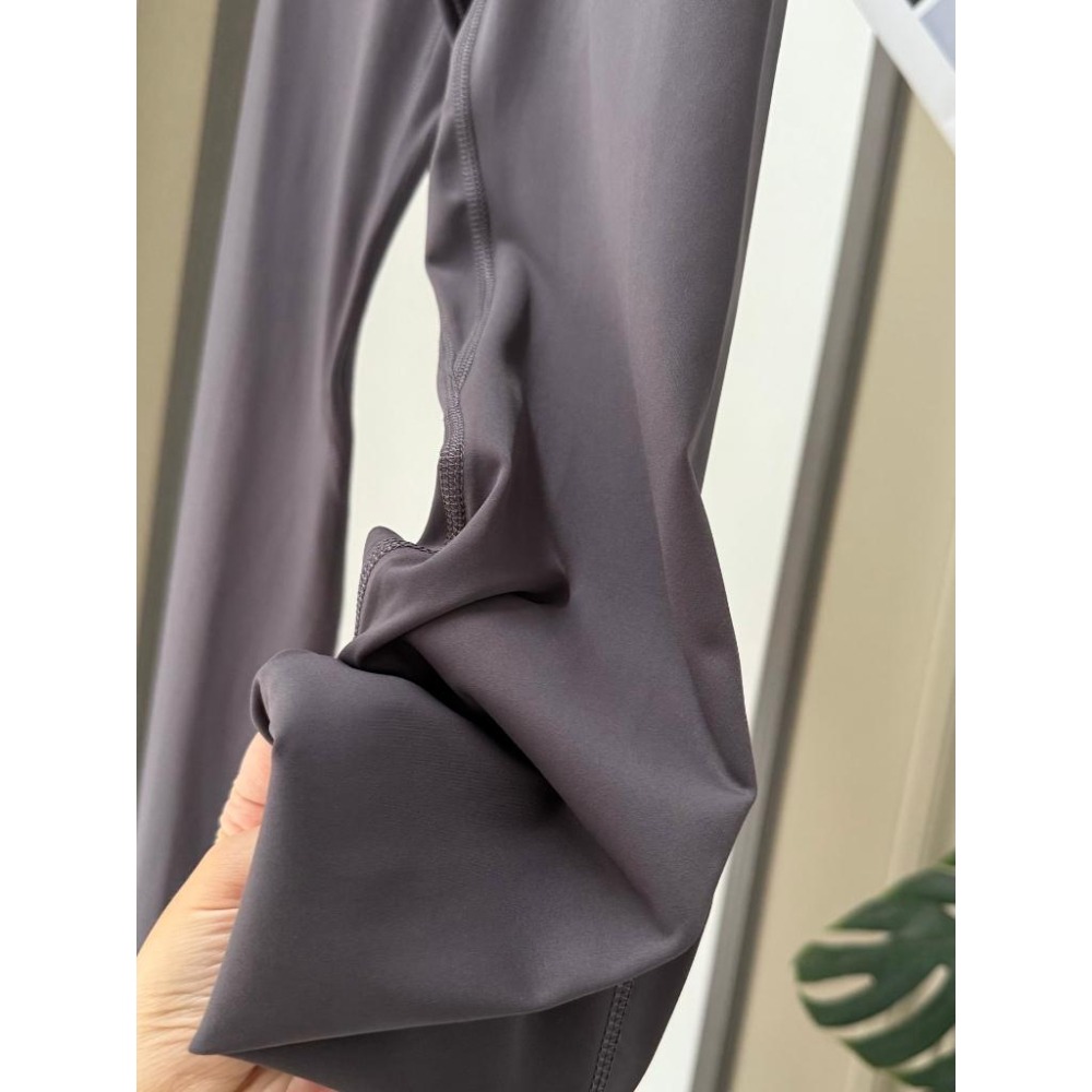 【玩衣櫥】LULULEMON瑜珈褲 黑 灰＊M-XL。50890C-細節圖7
