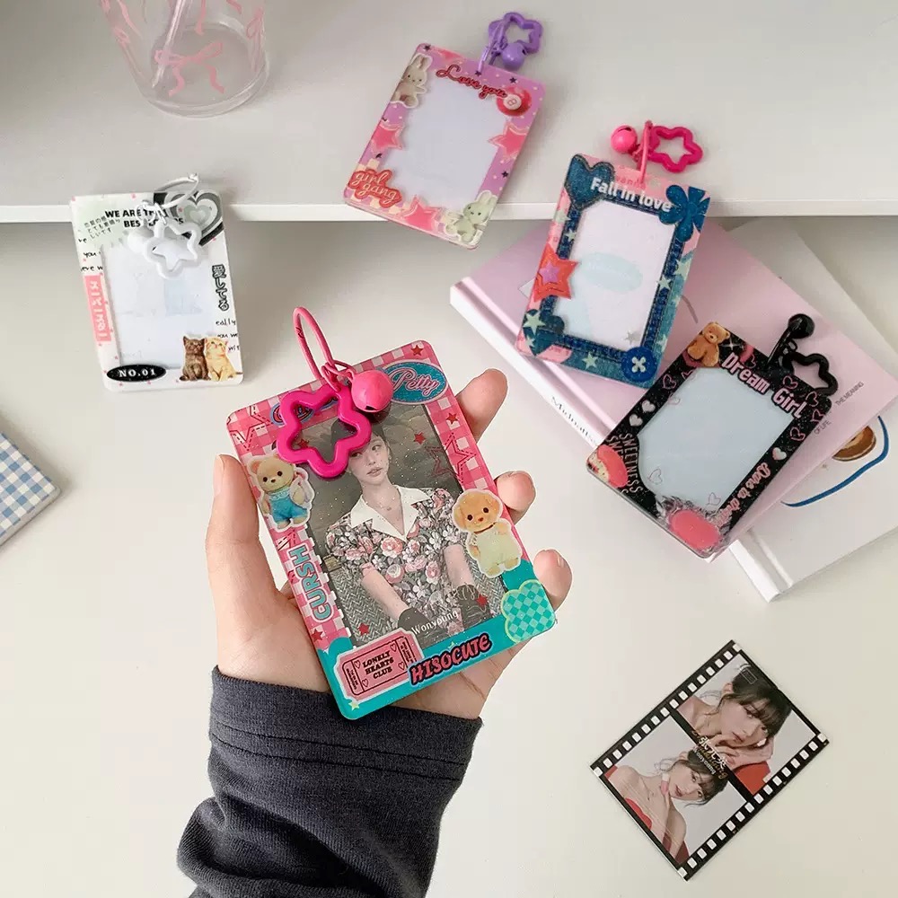 現貨速出🚚『壓克力卡套』⋯ Ins插圖雜誌風 壓克力卡套（含梅花扣）-細節圖3