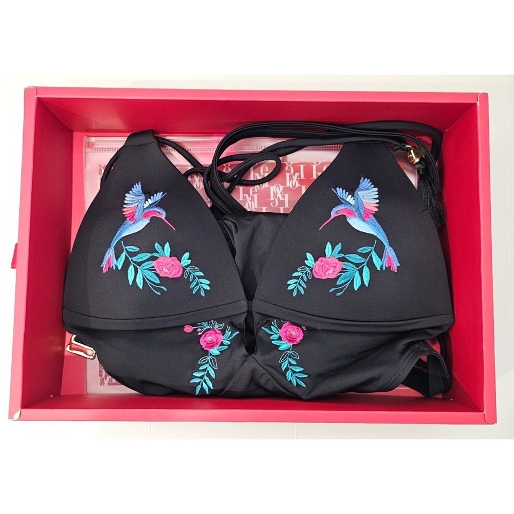 【全新特價優惠】Wave Shine ＂全新＂ 絕版刺繡曲線連身比基尼 bikini 連身泳衣 (M號)-細節圖5