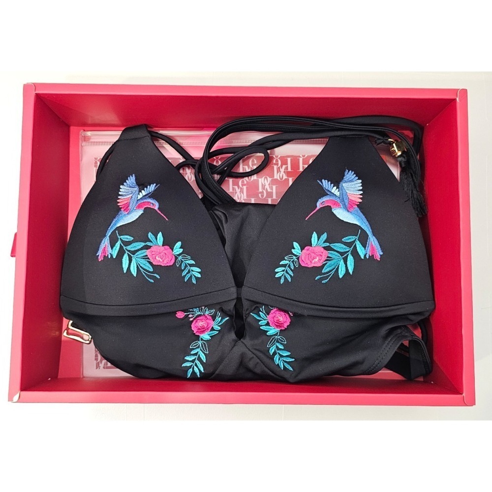 【全新特價優惠】Wave Shine ＂全新＂ 絕版刺繡曲線連身比基尼 bikini 連身泳衣 (M號)-細節圖5