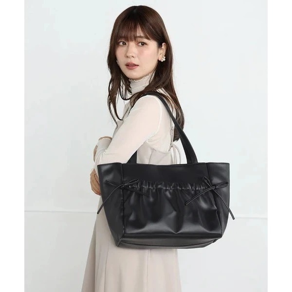 秋月堂 日本ALTROSE緞帶褶皺仿皮A4尺寸手提包 托特包 單肩包 3色 日本🇯🇵直送-細節圖3