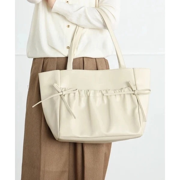 秋月堂 日本ALTROSE緞帶褶皺仿皮A4尺寸手提包 托特包 單肩包 3色 日本🇯🇵直送-細節圖4