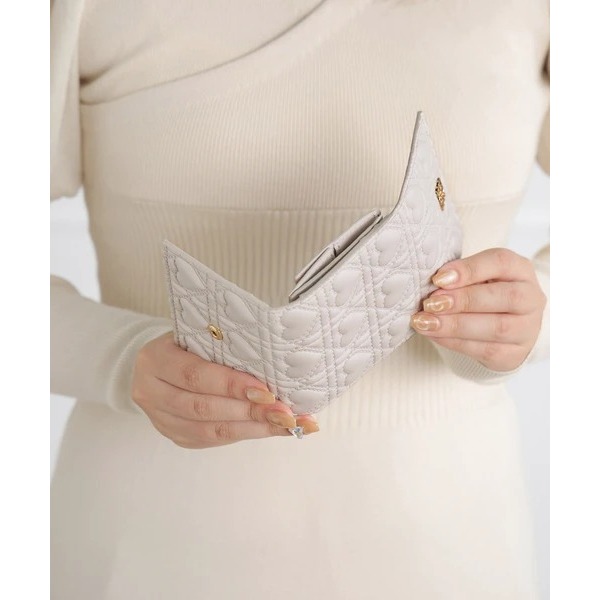 秋月堂 日本ALTROSE心形絎縫三折錢包 短夾 4色 日本🇯🇵直送-細節圖3