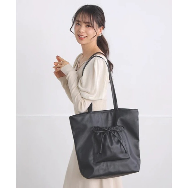 秋月堂 日本ALTROSE抽繩袋A4尺寸合成皮革絲帶手提包 托特包 肩背包 4色 日本🇯🇵直送-細節圖2