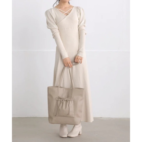 秋月堂 日本ALTROSE抽繩袋A4尺寸合成皮革絲帶手提包 托特包 肩背包 4色 日本🇯🇵直送-細節圖6