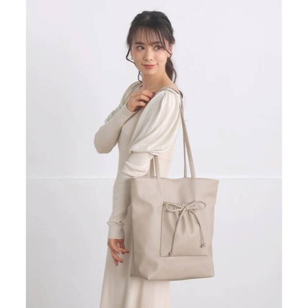 秋月堂 日本ALTROSE抽繩袋A4尺寸合成皮革絲帶手提包 托特包 肩背包 4色 日本🇯🇵直送-細節圖7